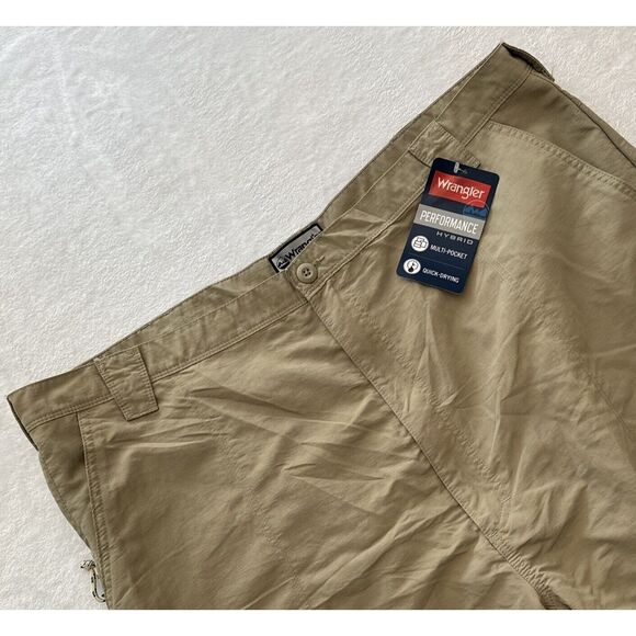 Wrangler Other - NEW Wrangler 46w TAN Performance Hybrid Mens Short 10" Inseam ~ FAST Shipping‎